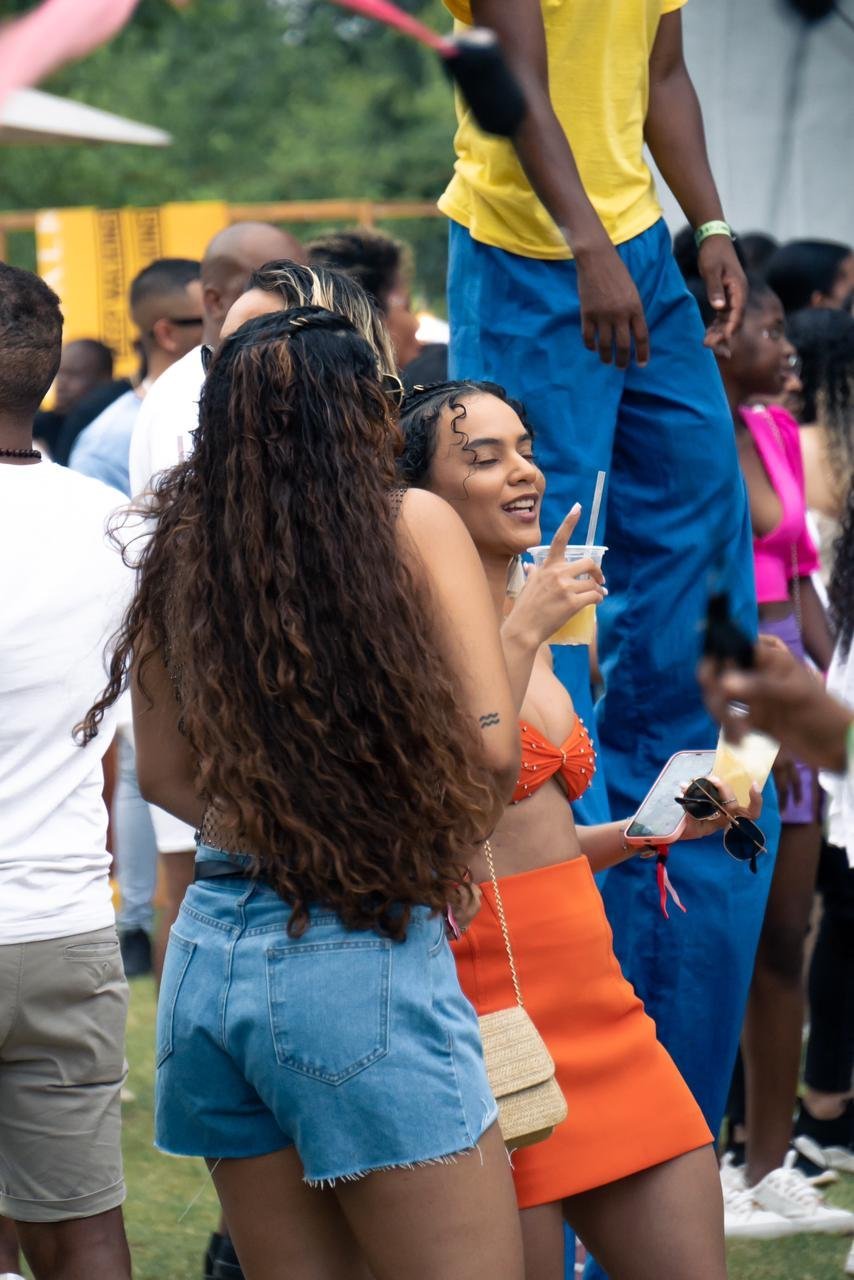 We Love Summer — ambiente
